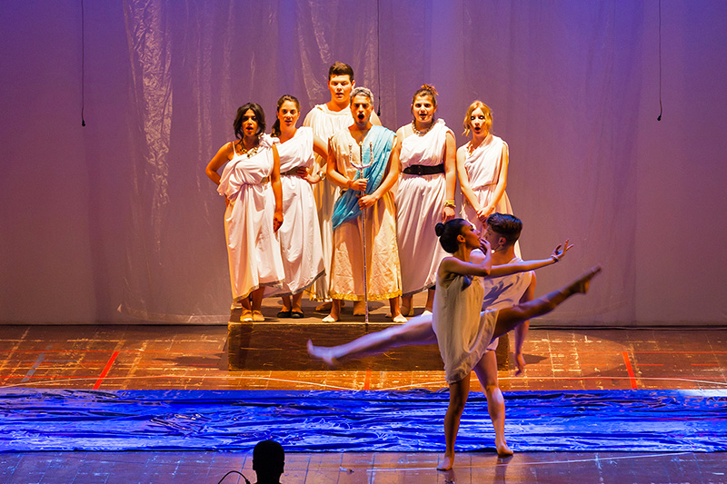 Coro Polifonico e Laboratorio Teatrale – Teatro Augusteo 2014